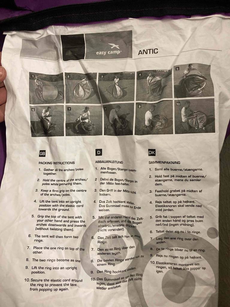 Nahaufnahme einer Aufbauanleitung von einem Easy Camp Antic Einmannzelt im Test.