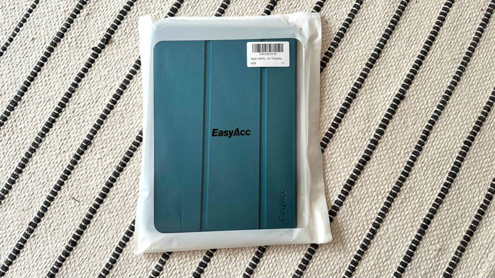 iPad-Air-2-Hülle getestet: Hülle befindet sich in einer Verpackung.