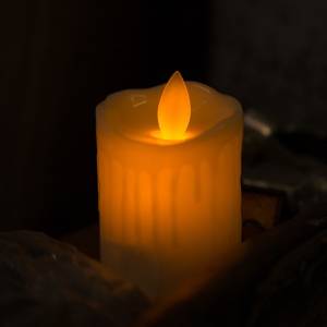 echtwachs-in-led-kerze