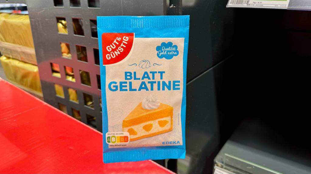 Gelatine im Test: Auf der Packung ist ein Kuchenstück abgebildet.