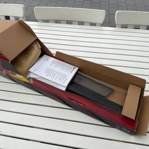 Der geöffnete Karton der Einhell ARCURRA 18/55