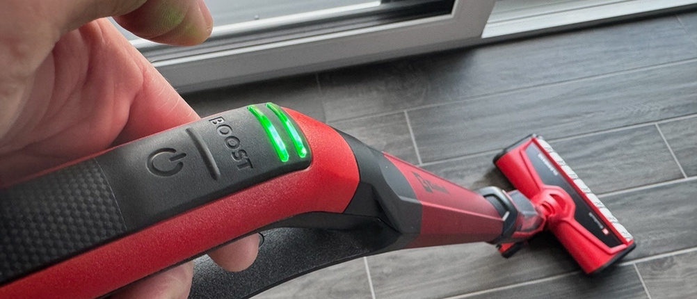 Die Bedienelemente des eingeschalteten Einhell CLEANEXXO