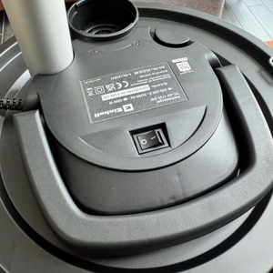 Der Deckel des Einhell TC-AV 1720 DW von oben