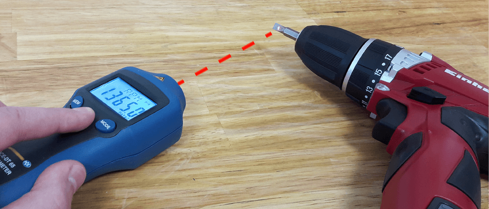 Drehzahlmesser bei einem Einhell Akkuschrauber.