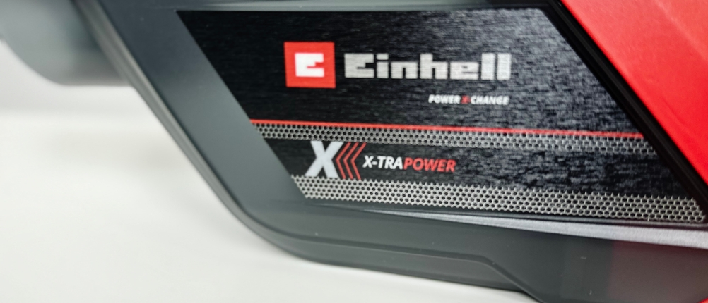 Seitliche Nahaufnahme des Einhell TE-HV 18/06 mit gut sichtbarem Modellaufdruck und Power X-Change Logo