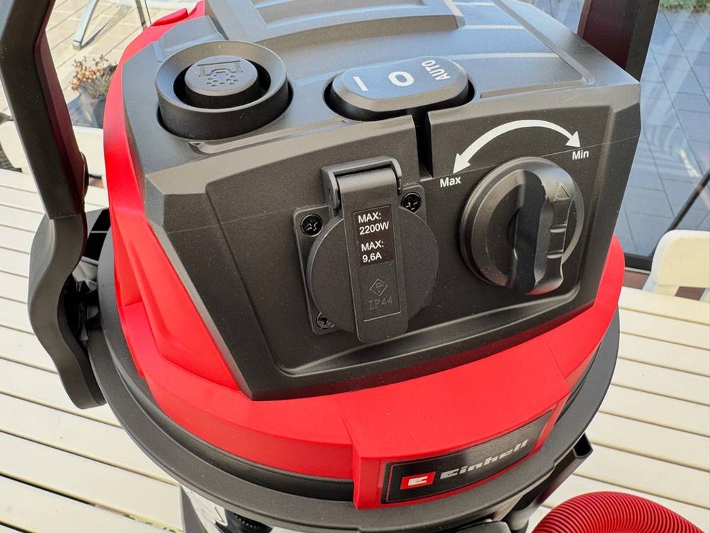 Die Bedienelemente des Einhell TE-VC 2025 SACL