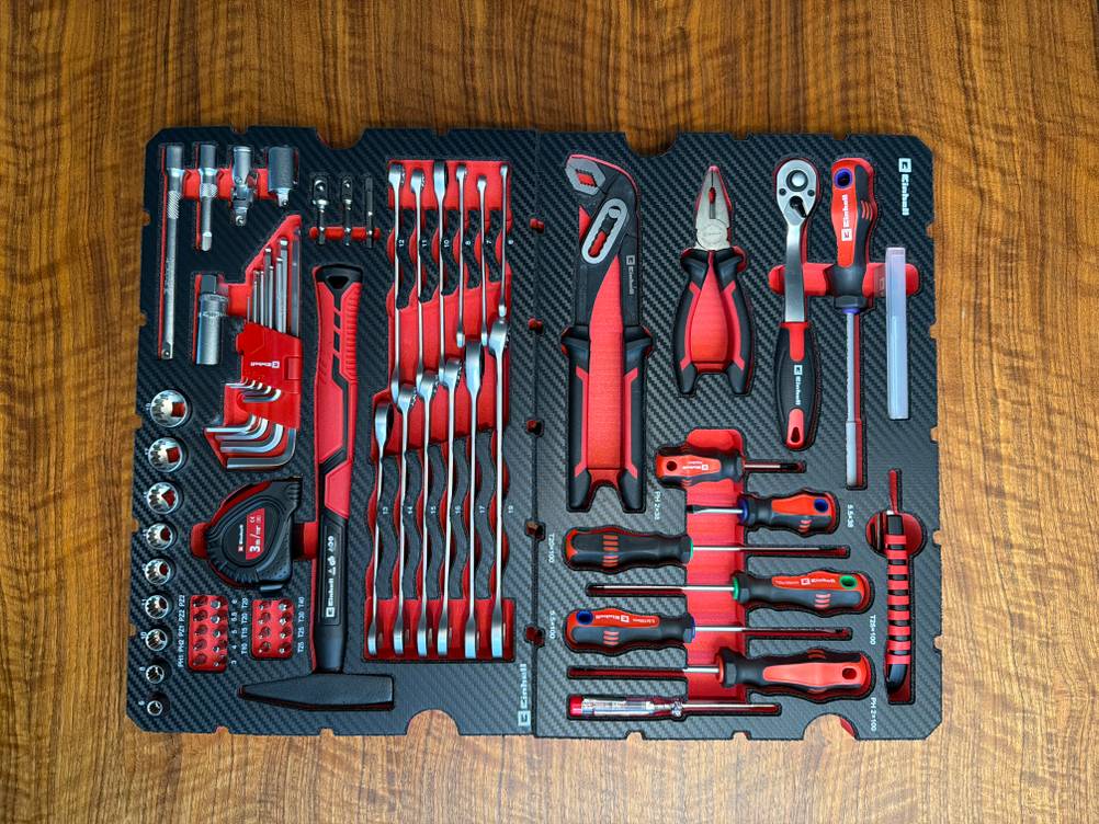 Der Innenraum vom Einhell-Werkzeugkoffer