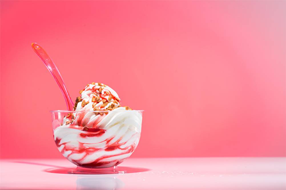 Eisbecher-Test: ein schlichter Eisbecher mit einer Kugel Eis