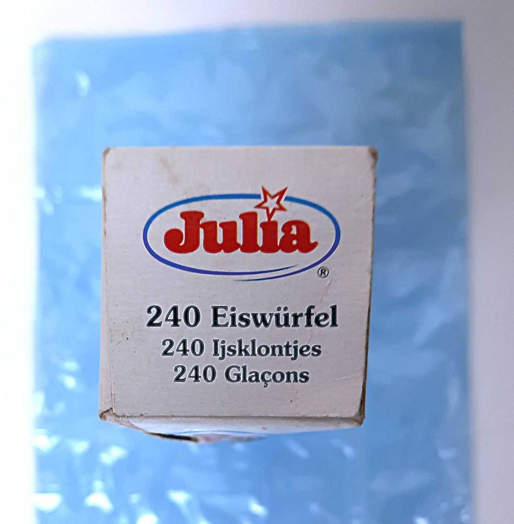 Nahaufnahme des Kopfteils der Verpackung der getesteten Eiswürfelbeutel.