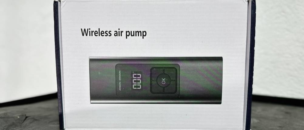 Die Verpackung der Neakhmer-Luftkompressor-Fahrradpumpe mit Produktabbildung und Modellbeschreibung.
