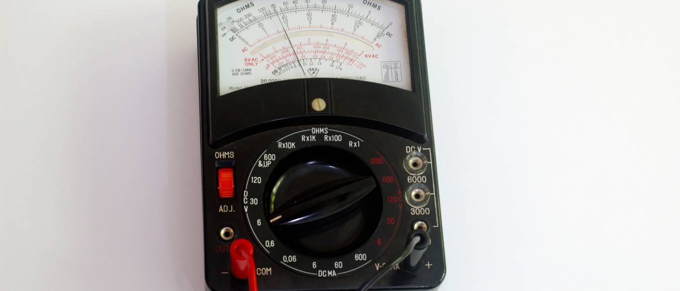 EMF-Messgerät Test & Vergleich » Top 14 im August 2026