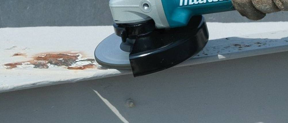 Makita Akku-Winkelschleifer entrosten