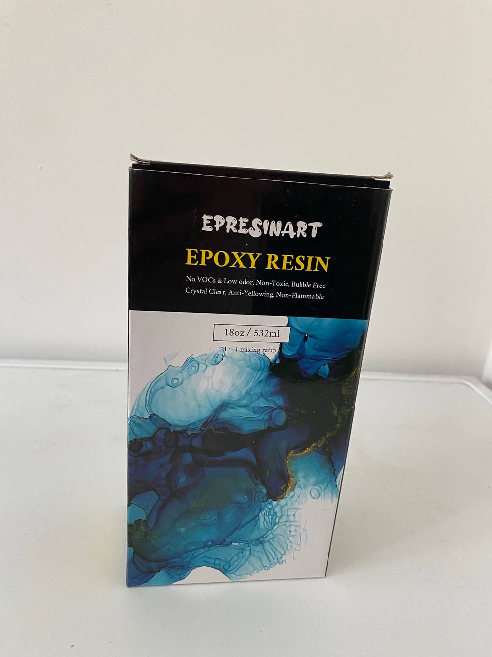 Epresinart Epoxidharz in Originalverpackung.