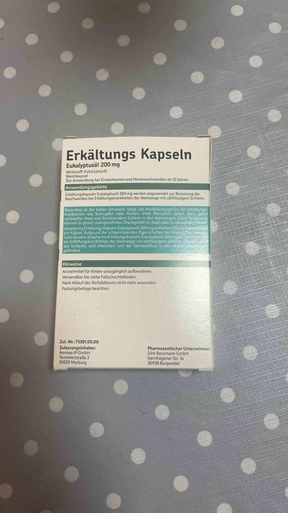 Rückseite der Verpackung der getesteten Erkältungskapseln Eukalyptusöl.