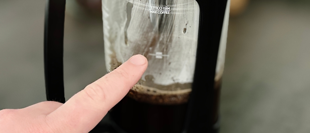French Press im Test: Die Espro P3 950 ml verfügt über eine Mindestmengenmarkierung.