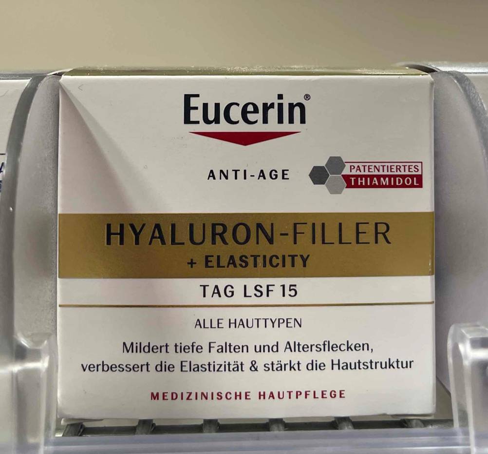 Eucerin Hyaluron-Filler im Test: Frontansicht der Verpackung für den Tag.