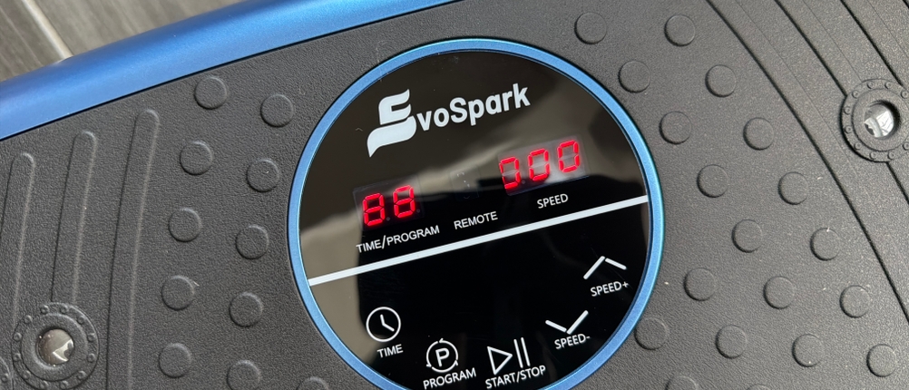 Das Display der EvoSpark JTF017D-D.