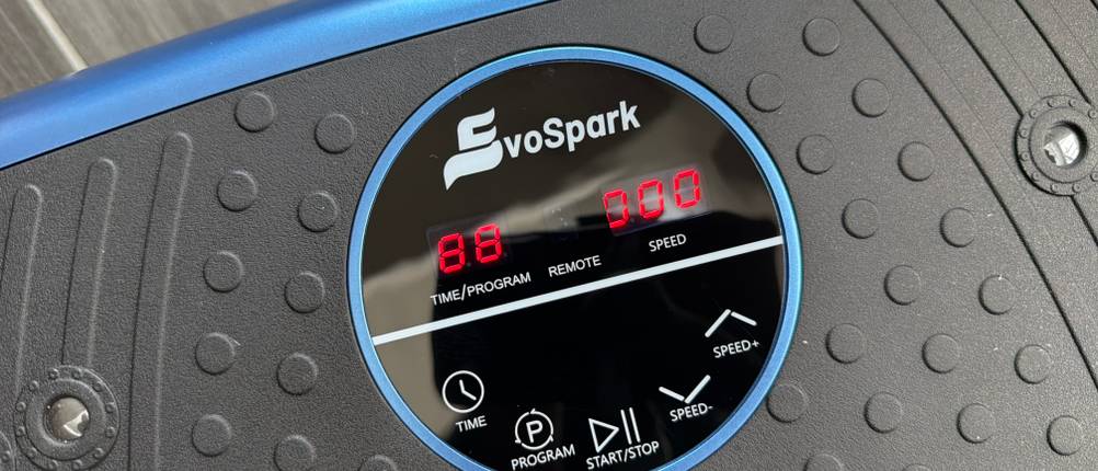 Das Display der EvoSpark JTF017D-D.