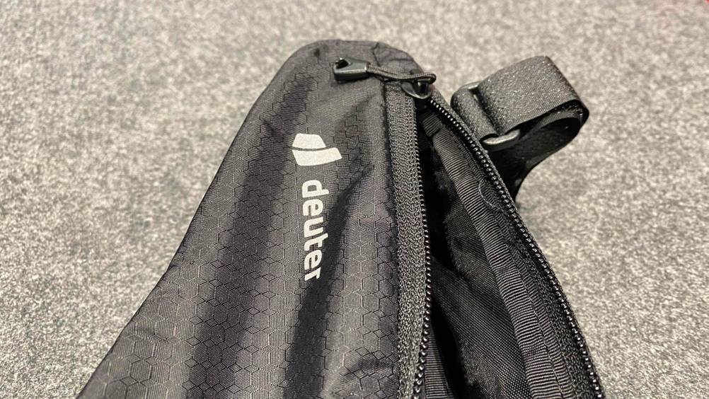 Der Reißverschluss der Deuter-Fahrrad-Rahmentasche