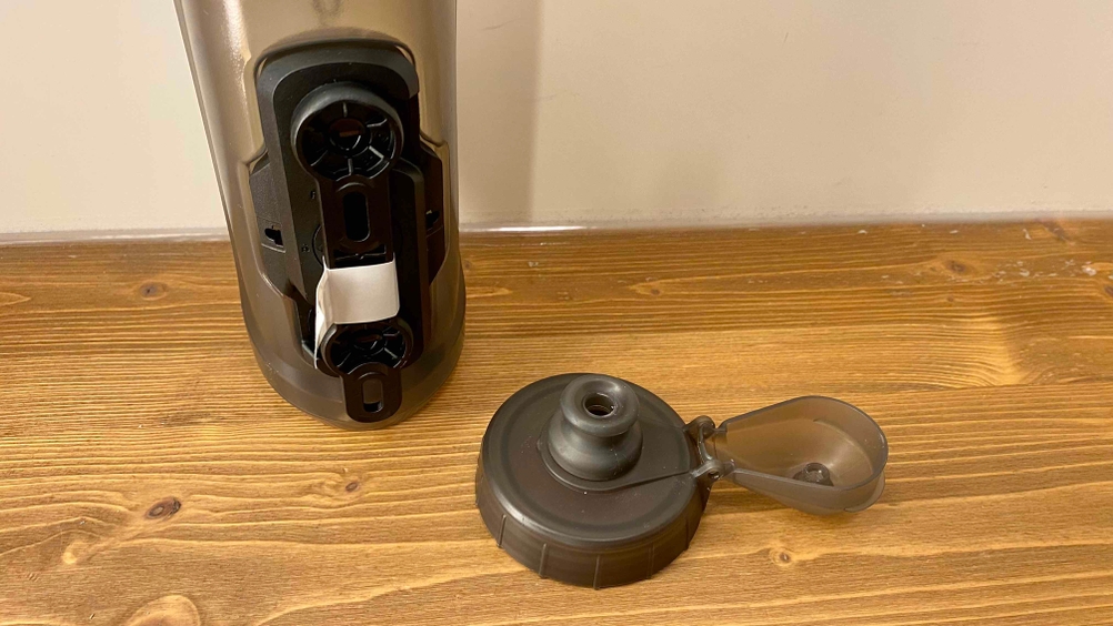 Das Gegenstück zur Rahmenhalterung der Fidlock-Fahrrad-Trinkflasche