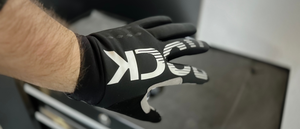 Die Oberseite des Fahrradhandschuhs von Rockbros.