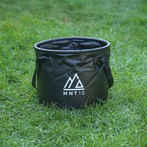 Falteimer-Test: Ein getesteter Falteimer der Marke MNT10 steht im Gras.