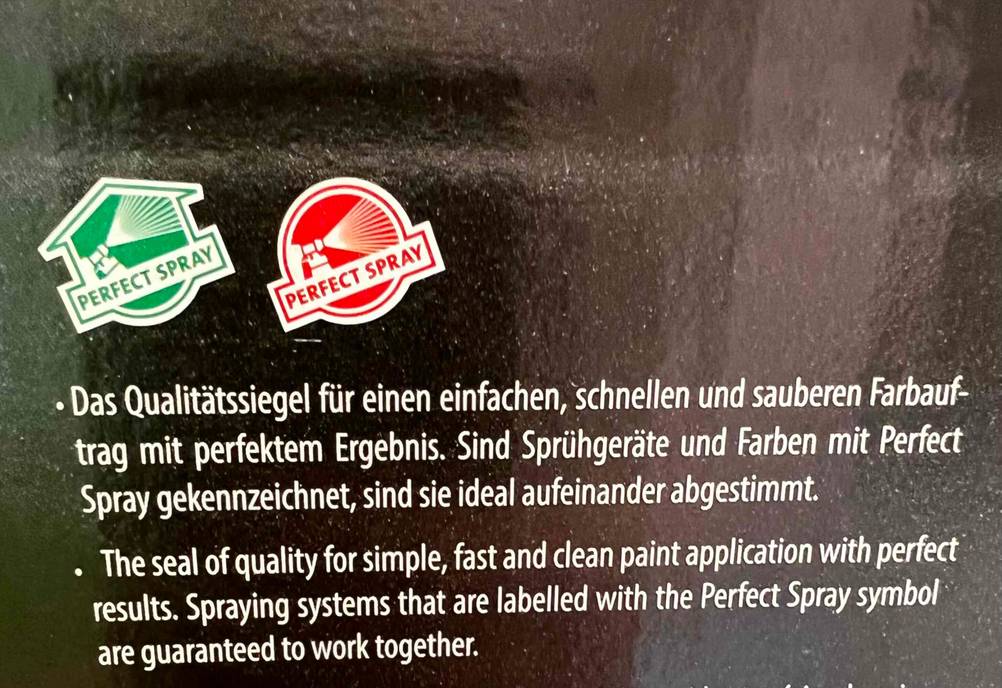 Farbsprühsystem getestet: Nahaufnahme der Informationen und Grafiken auf der Packung.