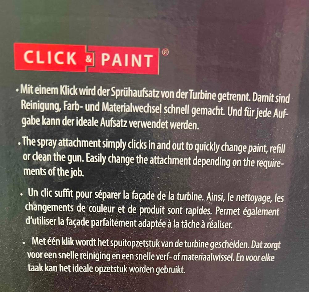 Im Test: Detailaufnahme von Reinigungsinformationen auf einer Originalverpackung eines Farbsprühsystems.