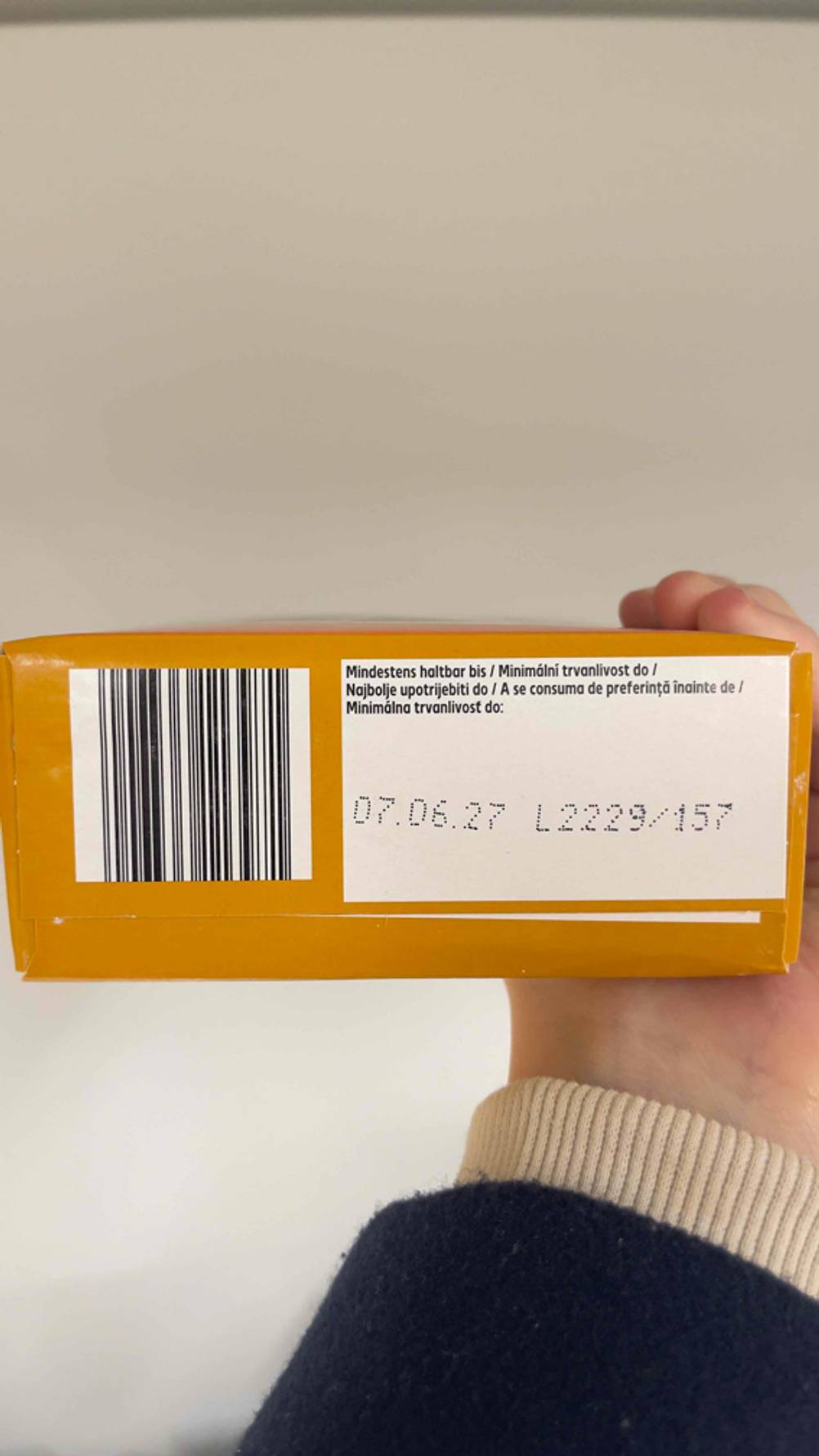 Speisestärke im Test: Auf der Unterseite der Verpackung steht das MHD.