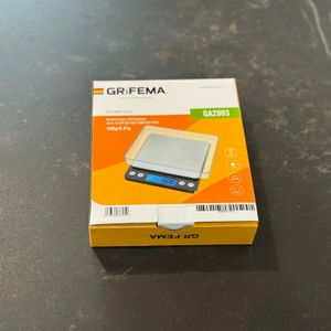 Karton der getesteten Feinwaage von Grifema.