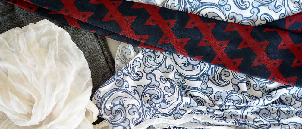 fettflecken-aus-kleidung-entfernen-bunt