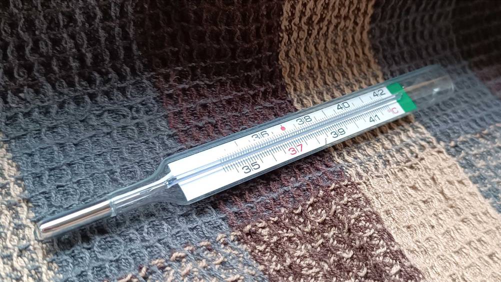 Quecksilberthermometer in Nahaufnahme