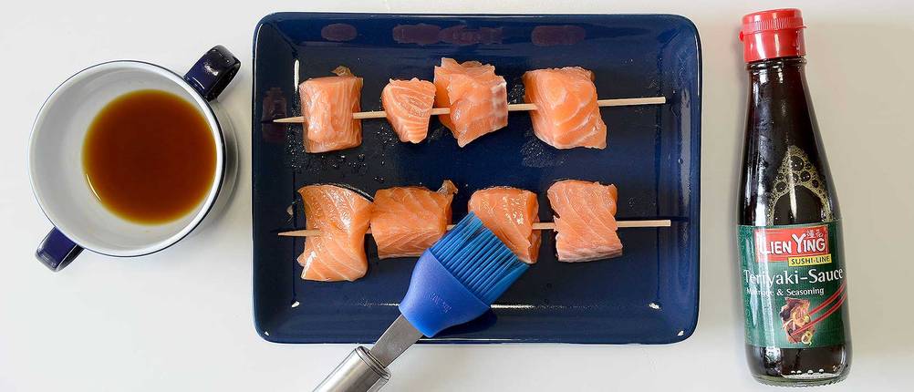 fisch-marinieren-spiesse-teriyaki