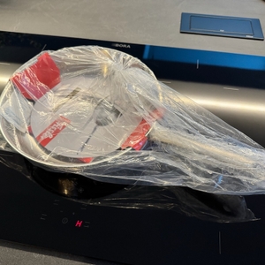 Fissler-Catania-Edelstahl-Pfanne verpackt in Folie