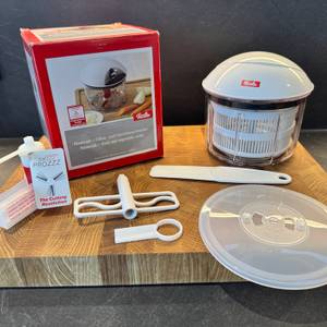 Karton, Zubehör und Fissler Finecut