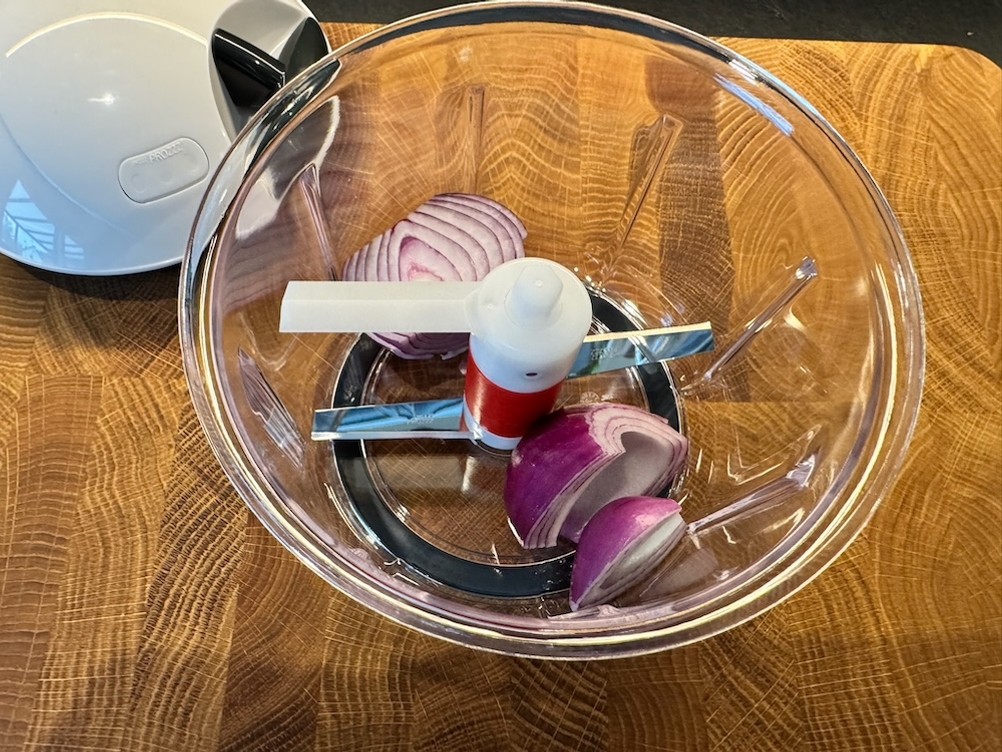 Zwiebeln im Inneren des Fissler Finecut