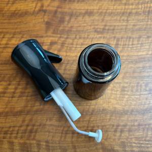 Die Öffnung im Behälter vom Flairosol-Olivia-Olivenöl-Sprüher