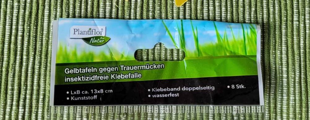 Fliegenfalle gegen Trauermücken ohne Insektizide