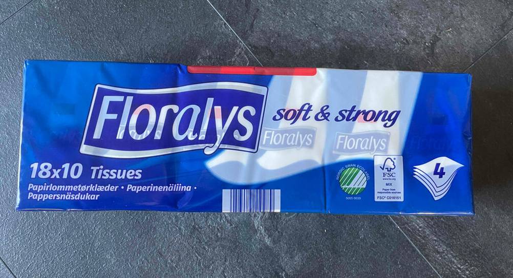 Im Test: Taschentücher der Marke Floralys befinden sich in einer Vorratsverpackung.