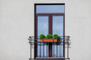 Französischer Balkon getestet: Gitter direkt vor dem Fenster.