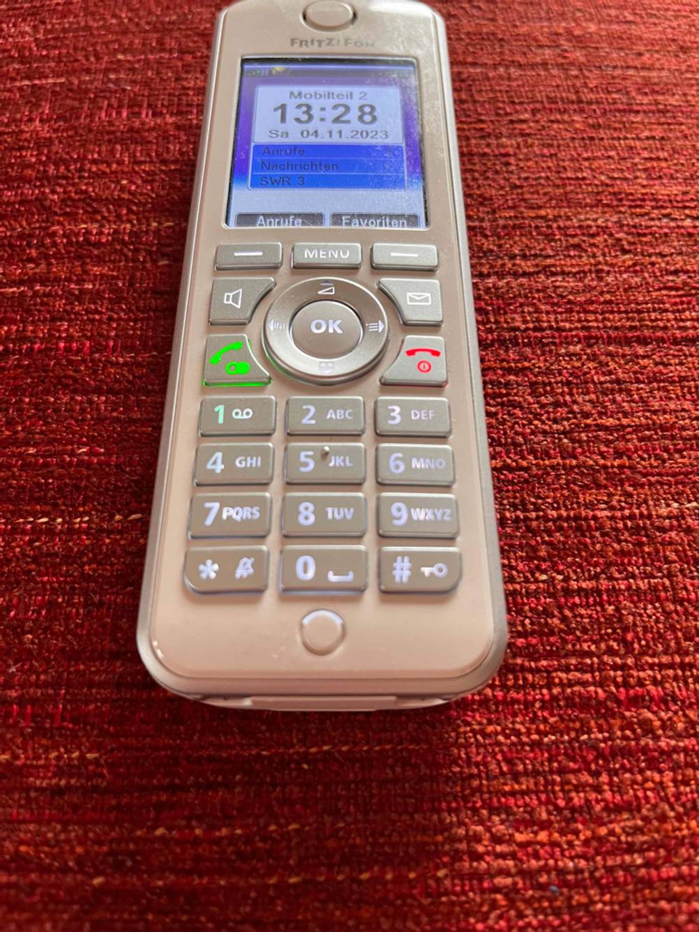 IP-Telefon im Test: Auf den Zahlentasten sind auch die Buchstaben des ABC.