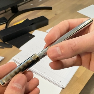 Der Scriveiner-Füller wird geöffnet.