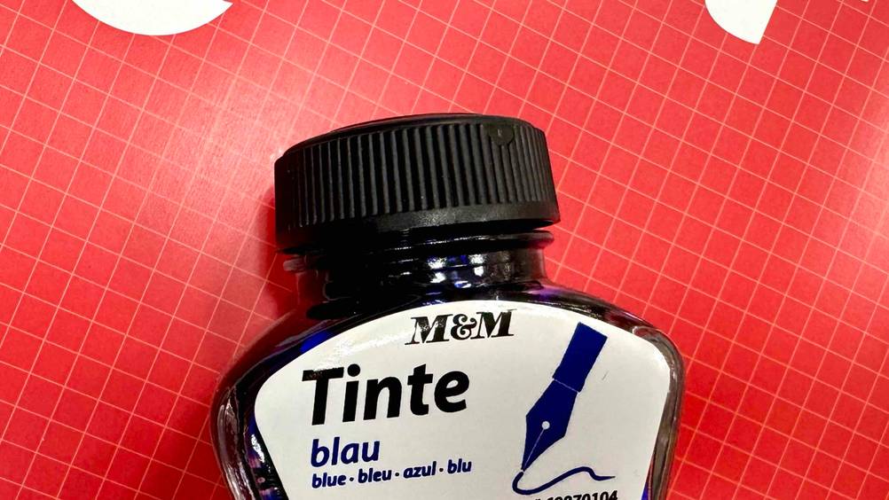 Füller-Tinte getestet: Nahaufnahme des Labels auf dem Fass.