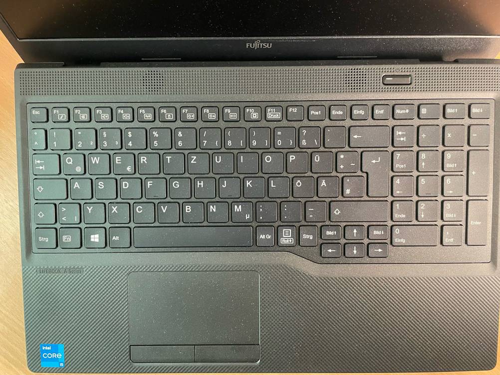 Blick auf die Tastatur eines getesteten Fujitsu-Lifebook.