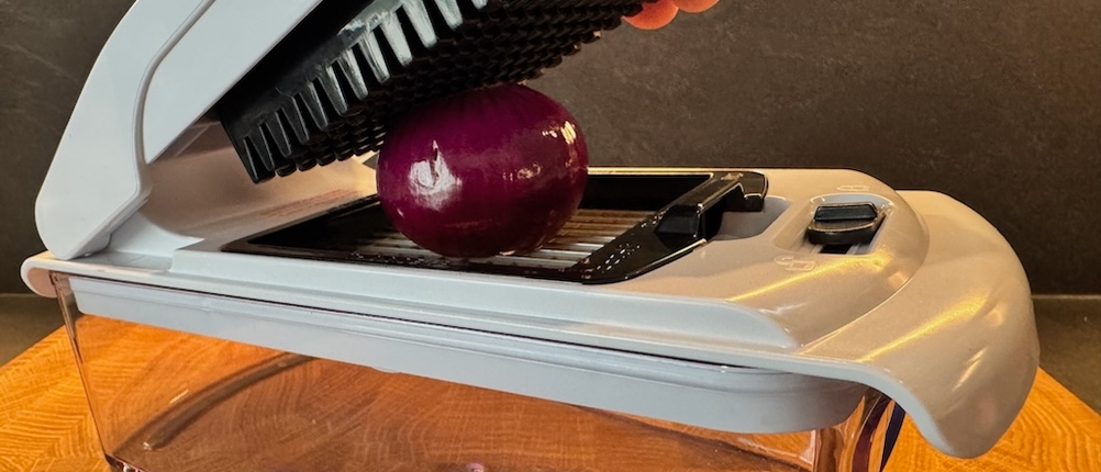 Zwiebel im Fullstar-Gemüseschneider