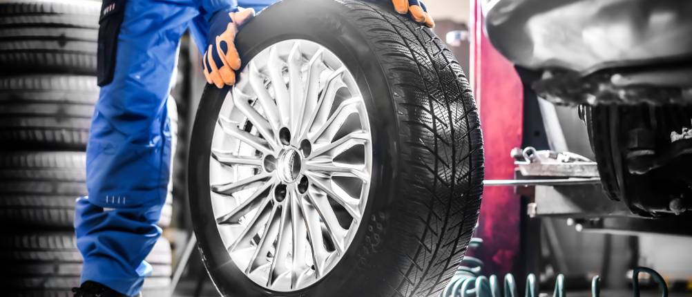 Ganzjahresreifen 235/40 R19 Test