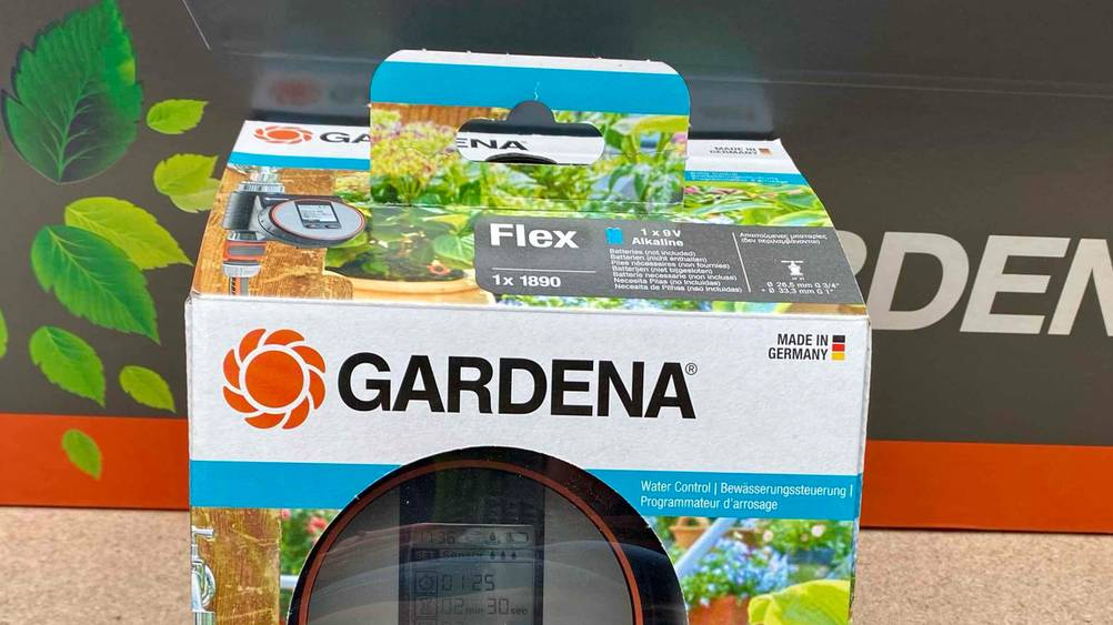 Die Originalverpackung eines Gardena-Bewässerungscomputer im Test mit Logo und Informationen.