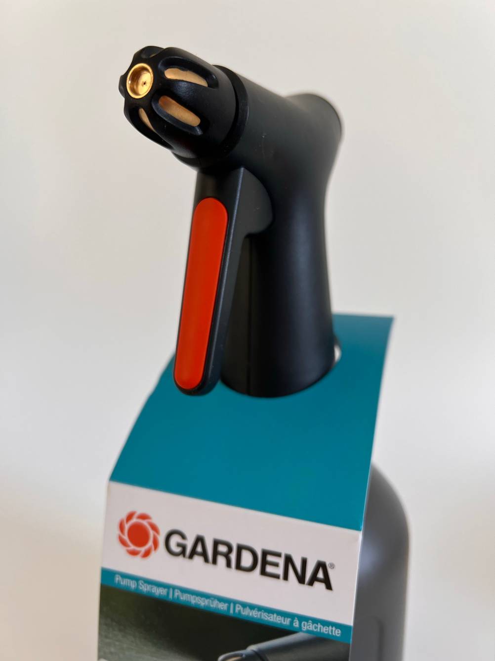 Im Test: Nahaufnahme des Drucksprüher-Kopfes von Gardena.