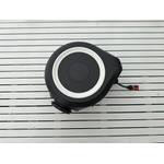 Die Gardena RollUp M 18612-20 liegt flach auf einem Tisch.