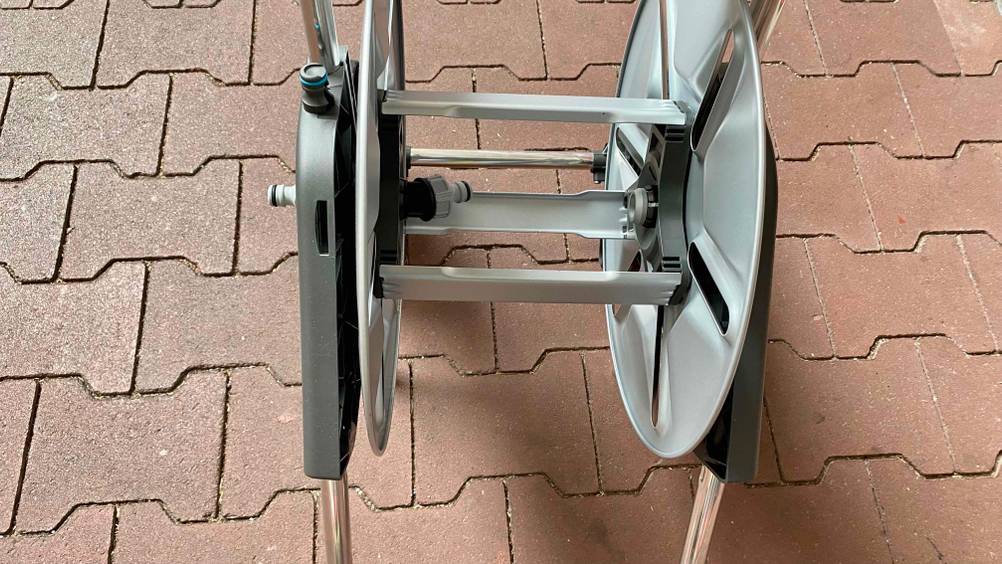 Schlauchwagen ohne Schlauch getestet: Ansicht der Rolle von oben.